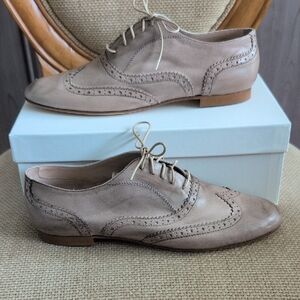 Garnet Hill Women's Tan Flats & Loafers